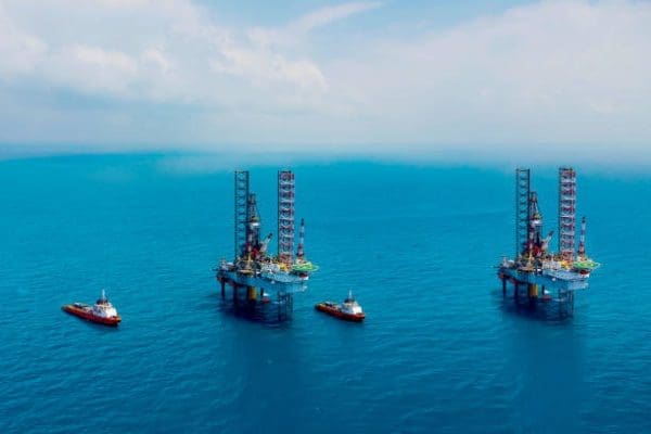 Oil prices war rises Iran