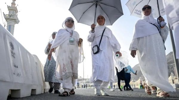 Pilgrims Hajj Iran war