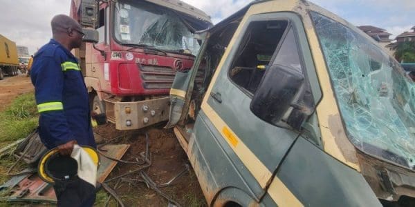 School bus Dzorwulu